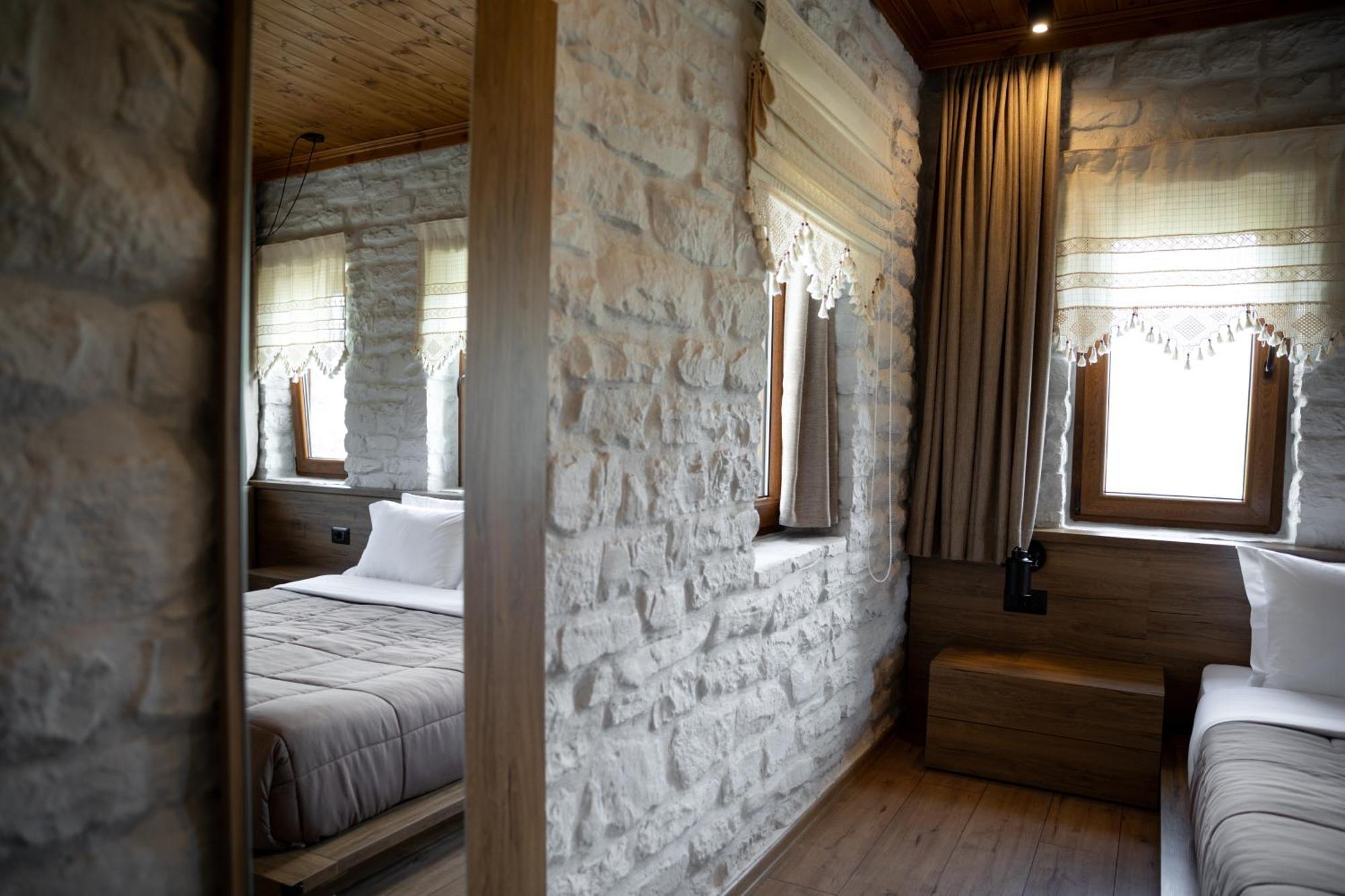 The Stone Sky Hotel Gjirokastra Kültér fotó