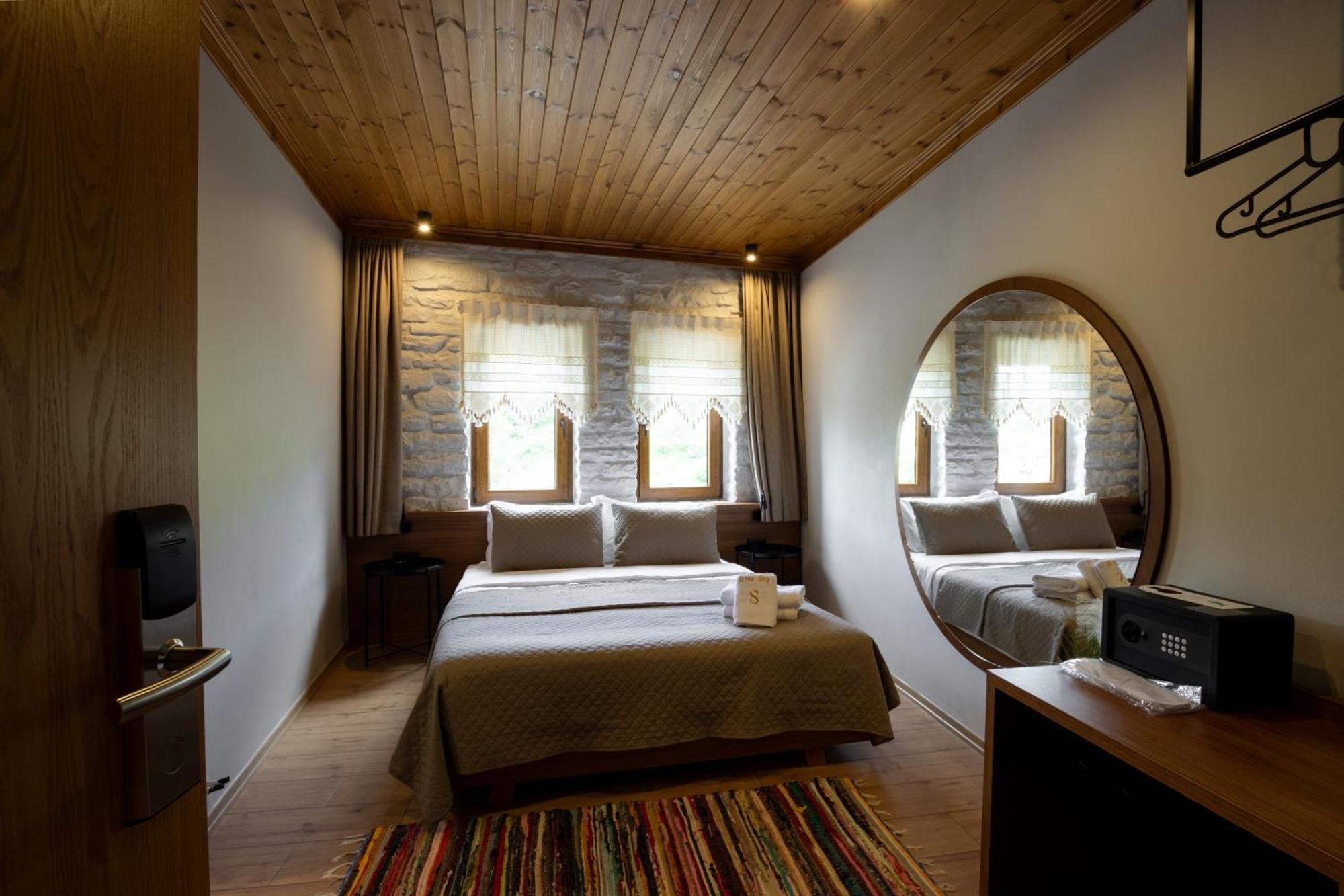 The Stone Sky Hotel Gjirokastra Kültér fotó