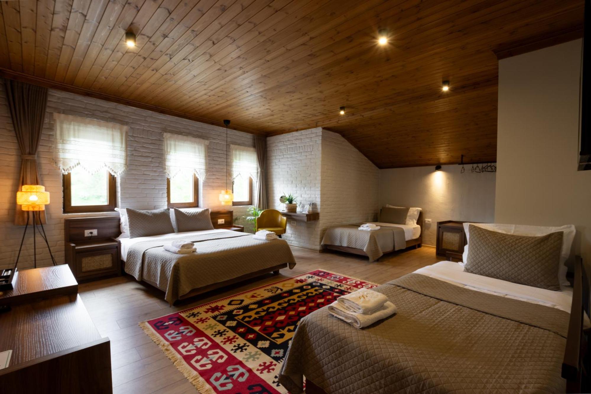 The Stone Sky Hotel Gjirokastra Kültér fotó