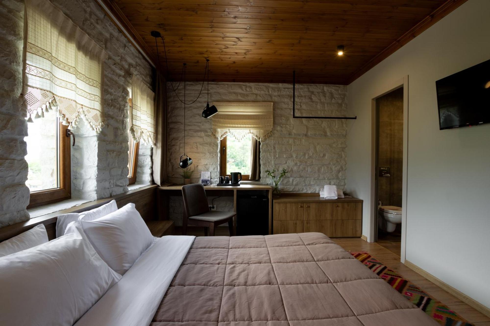 The Stone Sky Hotel Gjirokastra Kültér fotó